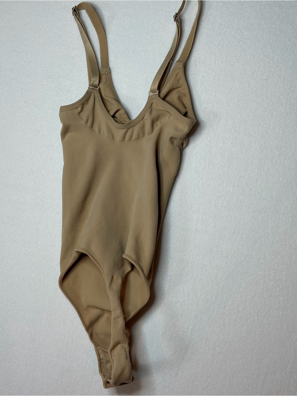 SKIMS Nude/Tan Bodysuit Shapewear-S/M - Picture 4 of 7